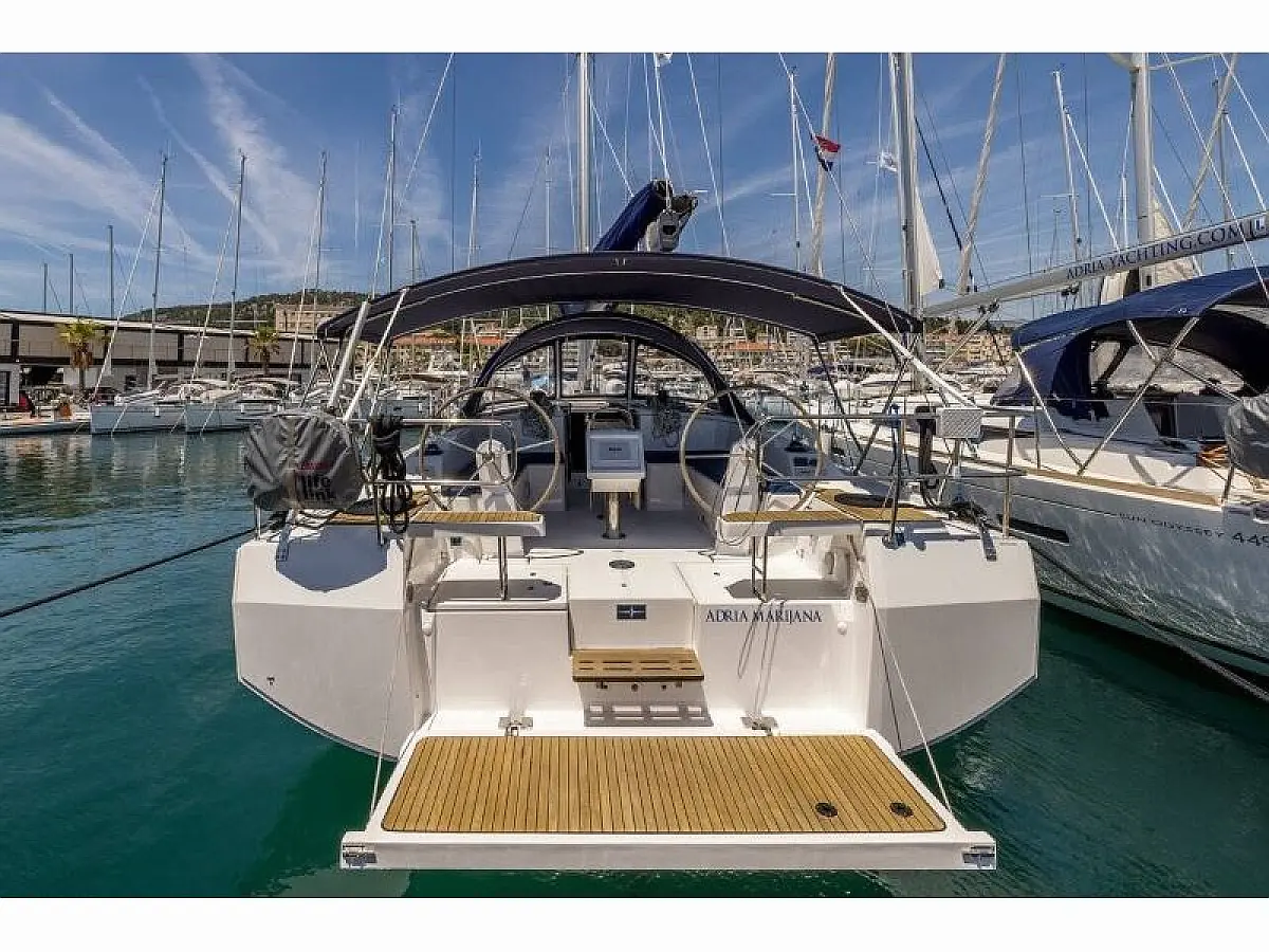 Bavaria C42