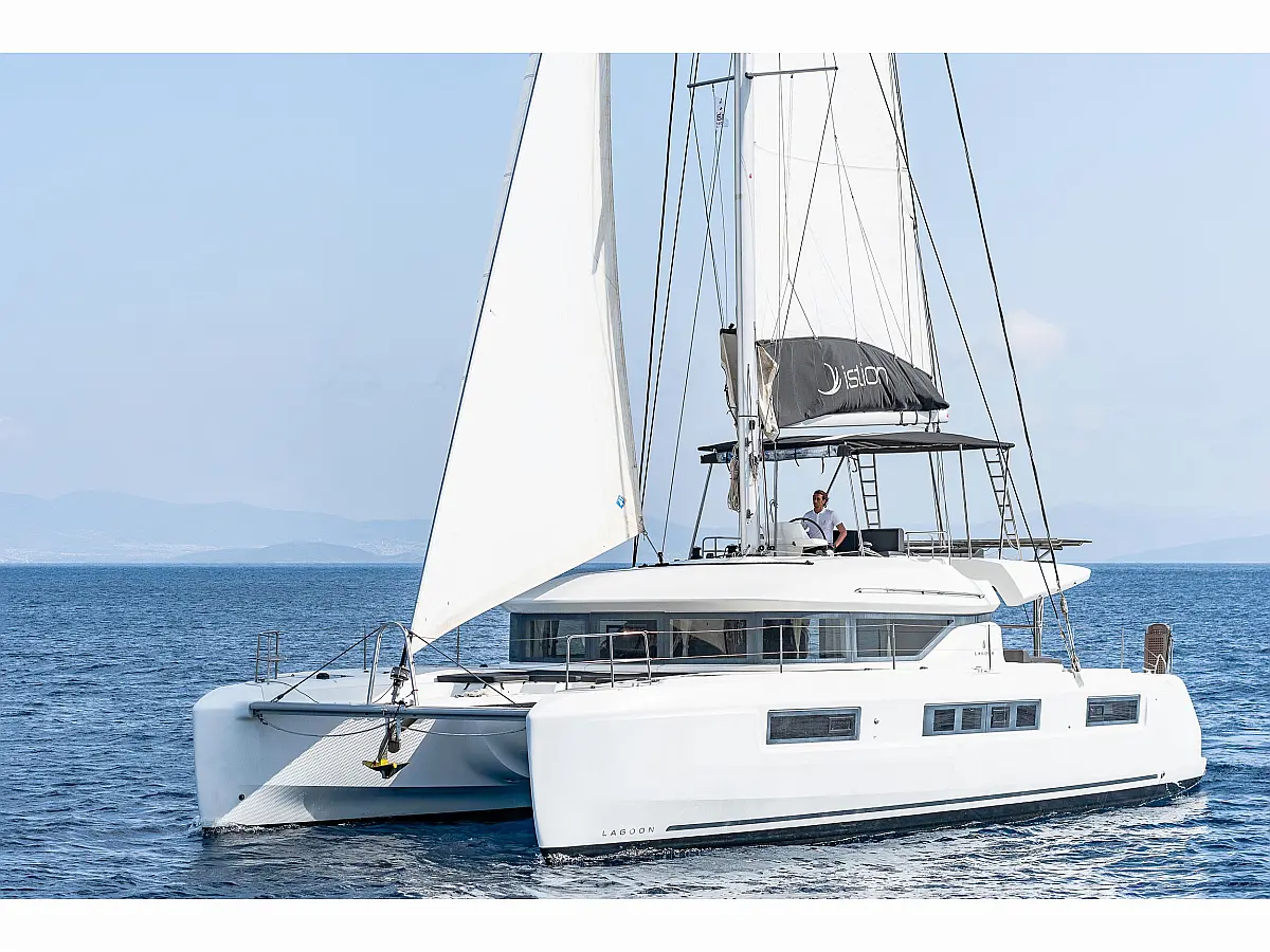 Lagoon 50 A/C & GEN & WM