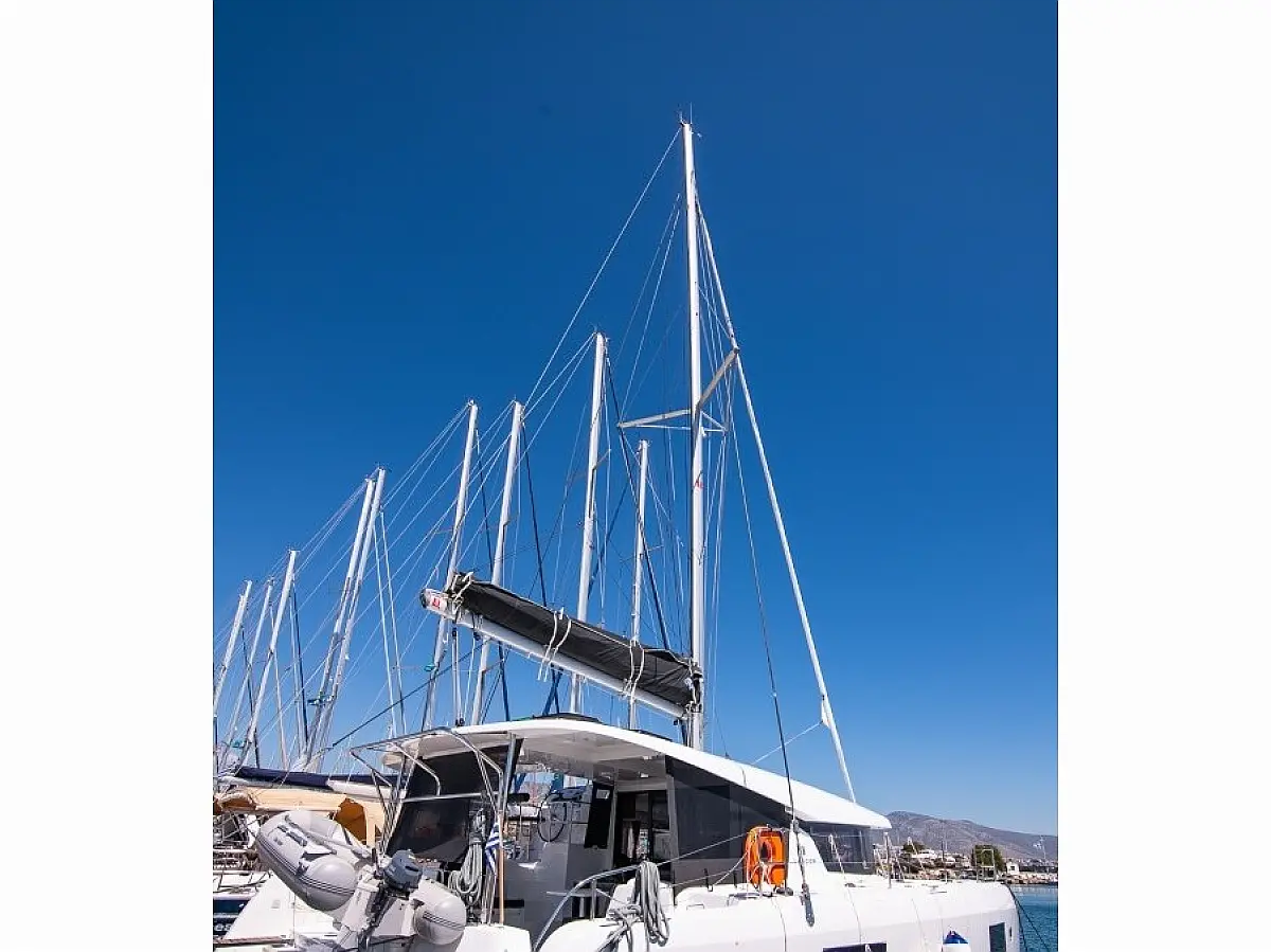 Lagoon 42 