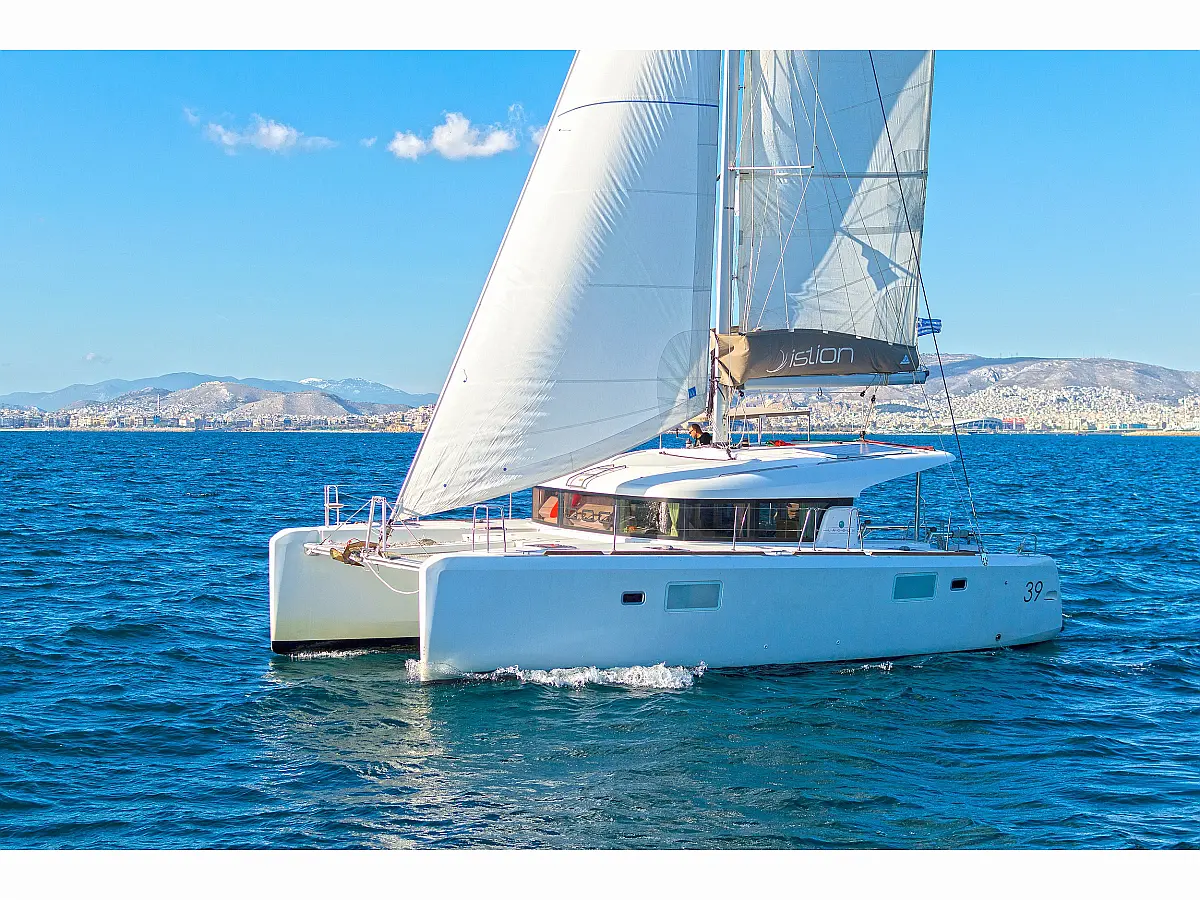 Lagoon 39