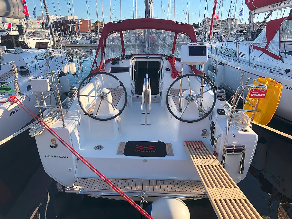 Oceanis 30.1