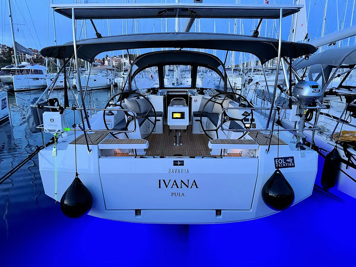 Bavaria C42