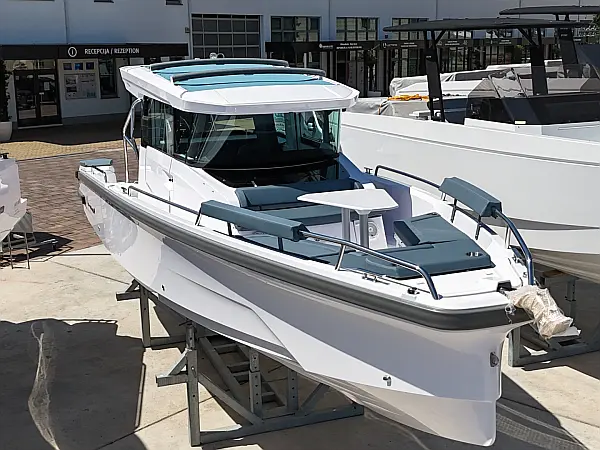 Axopar 29 XC Cross Cabin