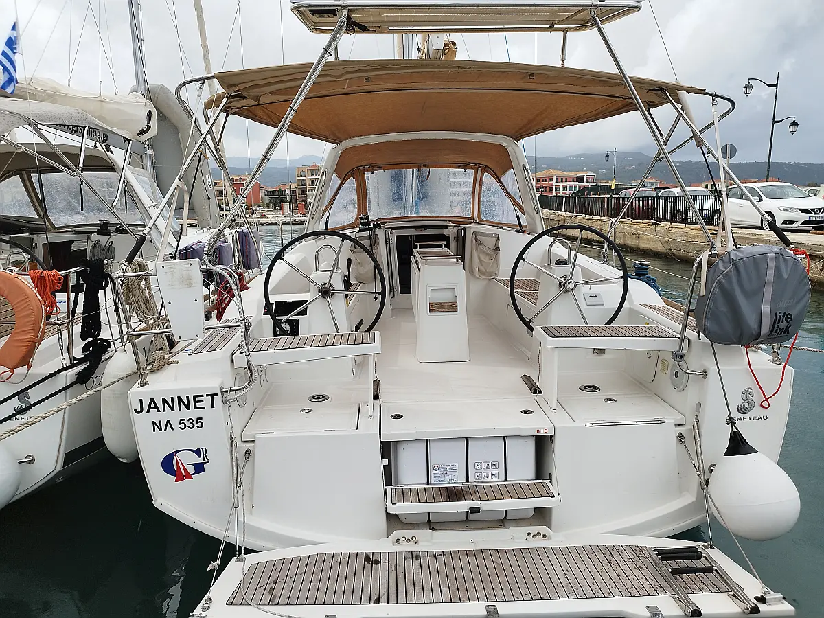 Oceanis 38.1